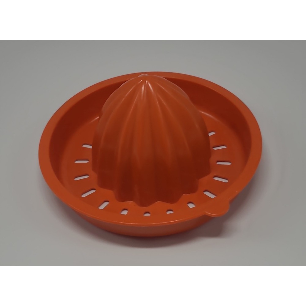 Vitnage 1970s Orange Tupperware Citrus Juicer Reamer